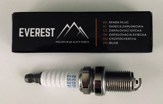 Zahradní technika - ZAPALOVACÍ SVÍČKA EVEREST 11-06032 TRAKTORY