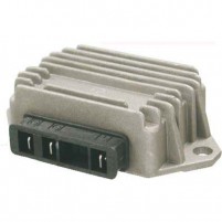 Regulátor napětí RMS 3-pin pro Piaggio Bravo, Vespa Car, N, PK, ET3, PX